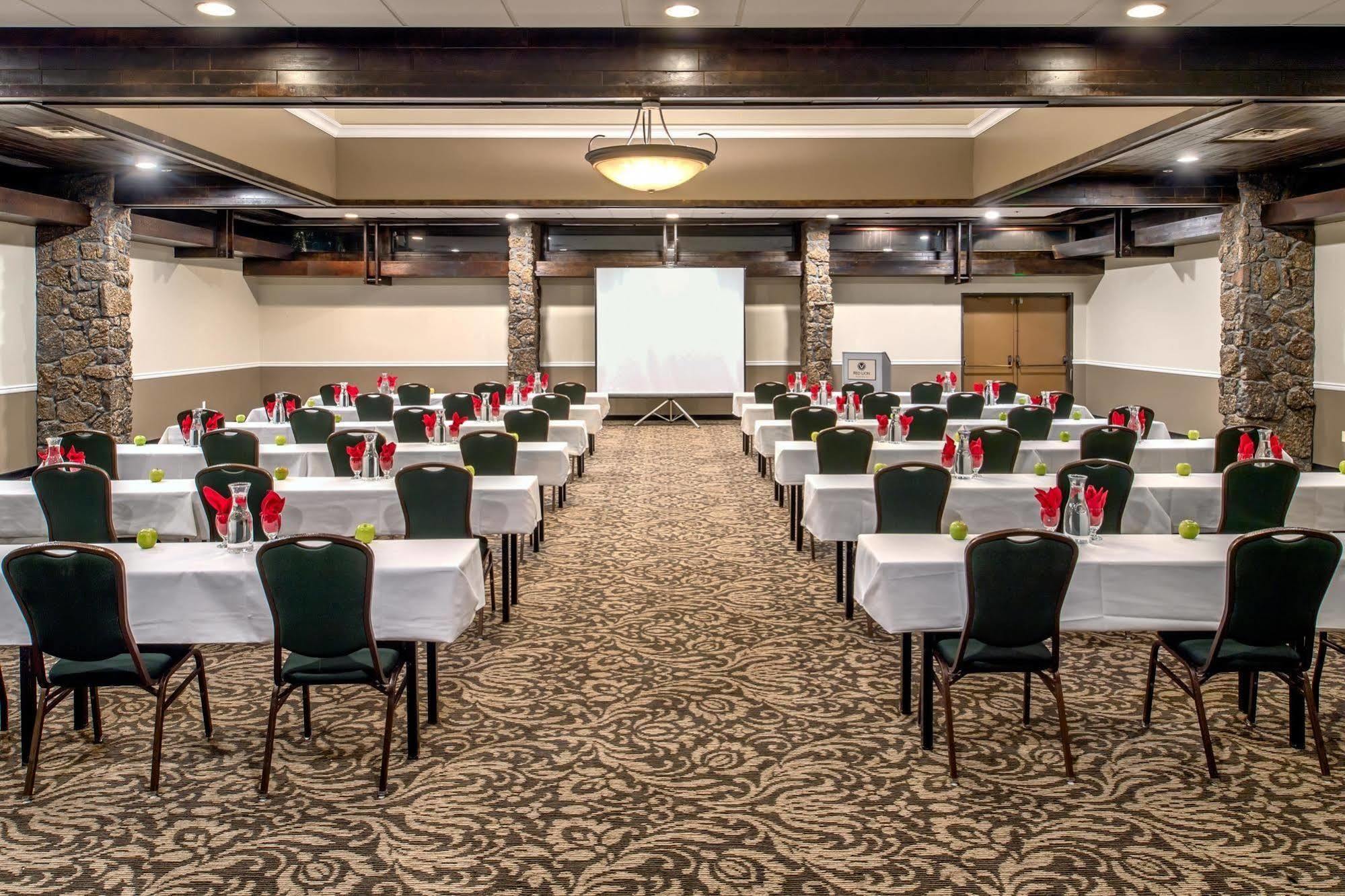 Red Lion Hotel Kennewick Columbia Center Buitenkant foto