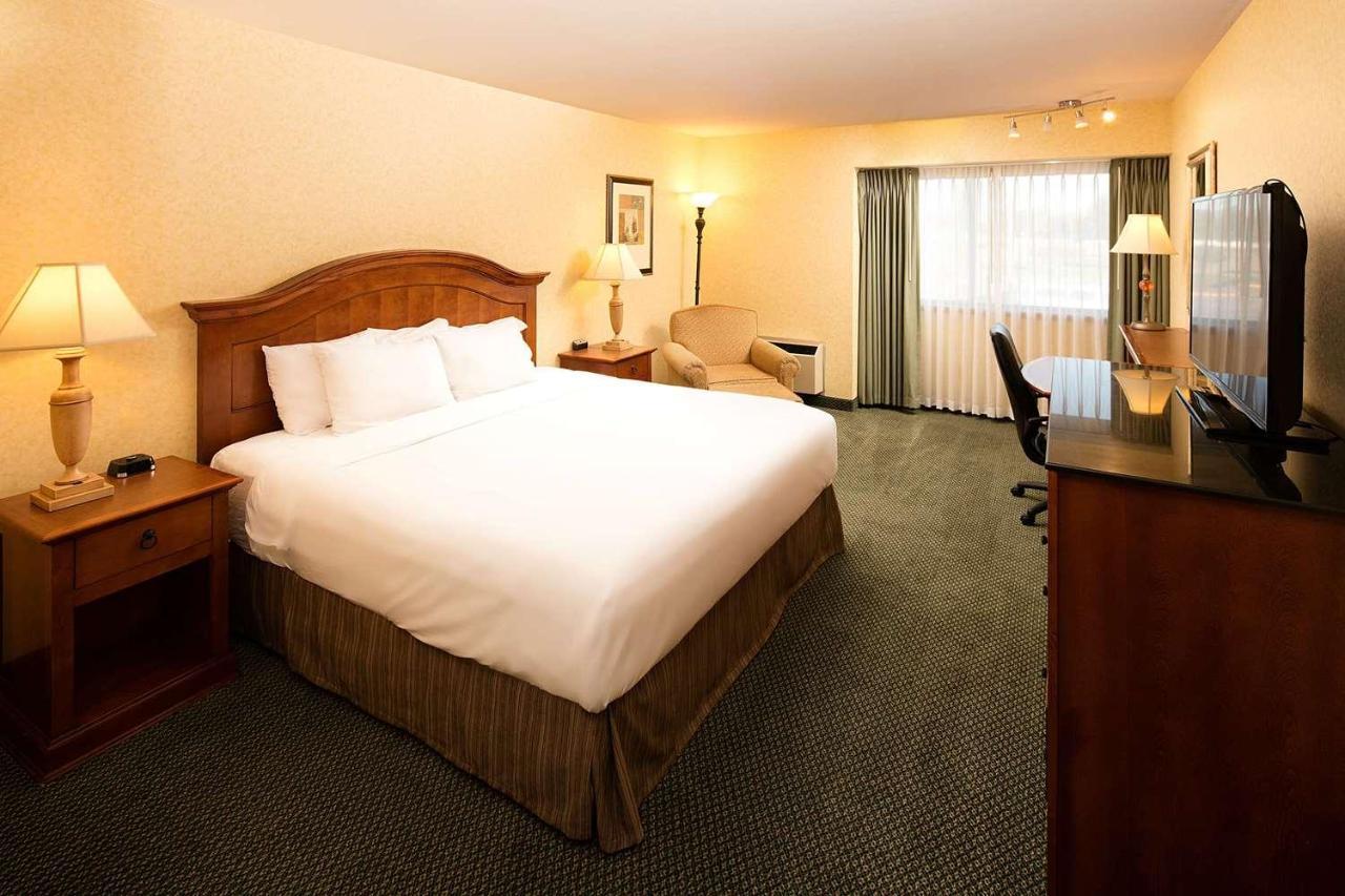 Red Lion Hotel Kennewick Columbia Center Buitenkant foto
