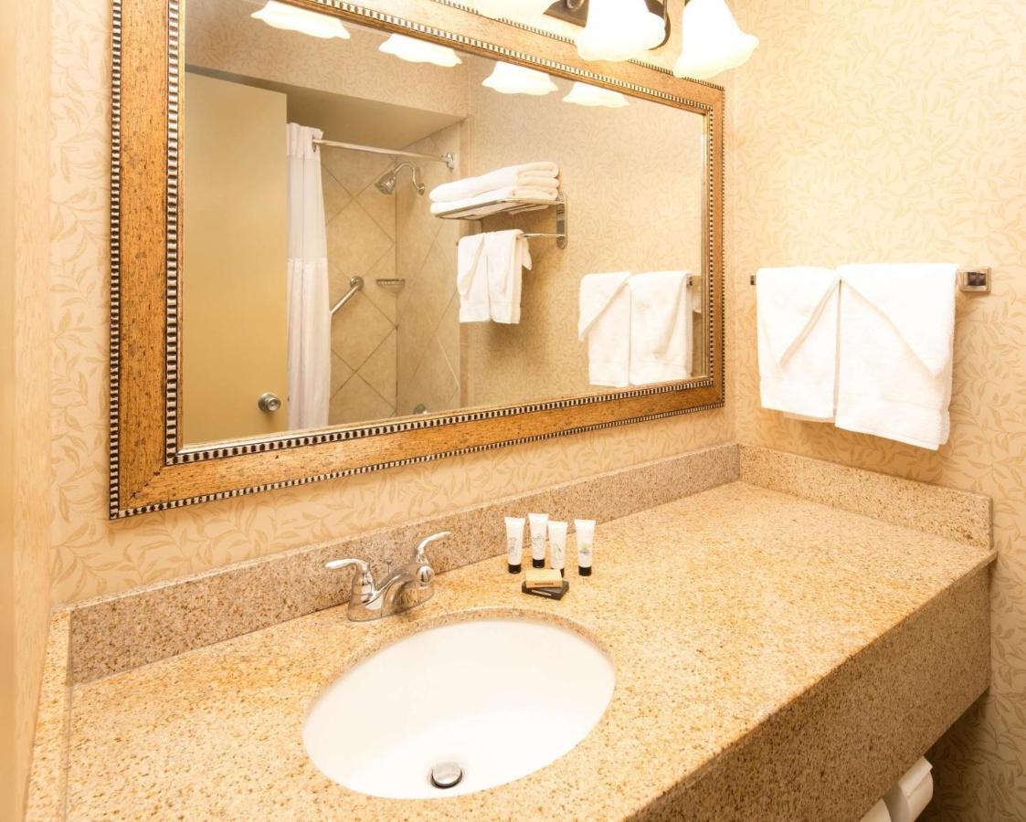 Red Lion Hotel Kennewick Columbia Center Buitenkant foto